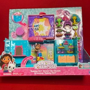 Gabby’s Dollhouse Dress up closet